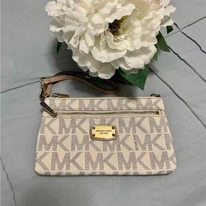 Michael Kors Wrislet